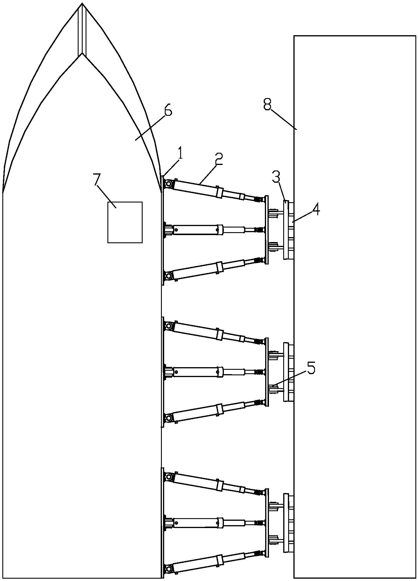 五自由度变胞式多用途船舶靠泊装置